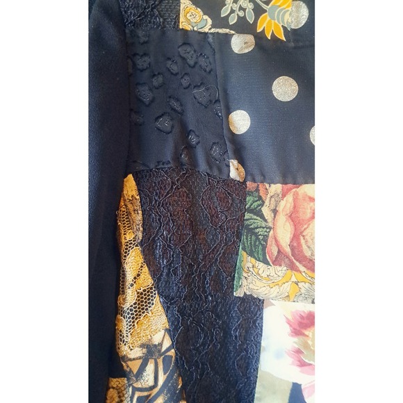 Delah size M/P black & gold vintage  blazer - Picture 11 of 16